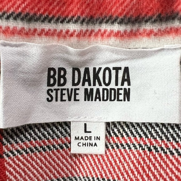 BB Dakota Steve Madden Women's Button Down Boxy Shacket (Racing Red Multi, L) - Picture 6 of 10